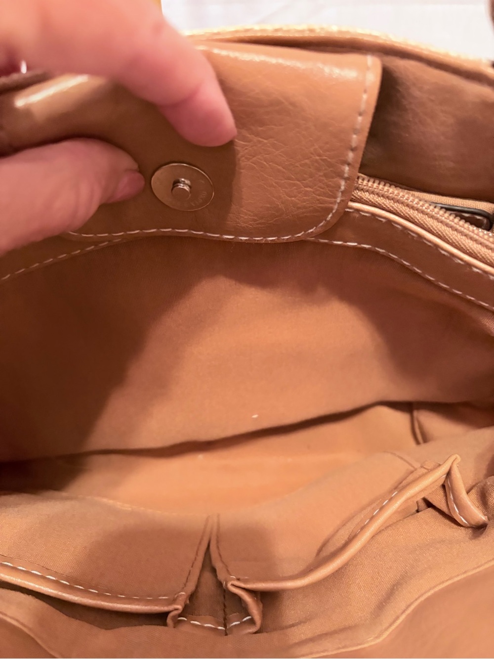 beige woven beach theme shoulder handbag from Rosetti. - Picture 8 of 11